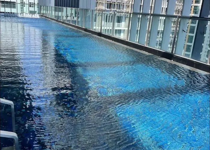 Super Luxury Sukhumvit 24 *